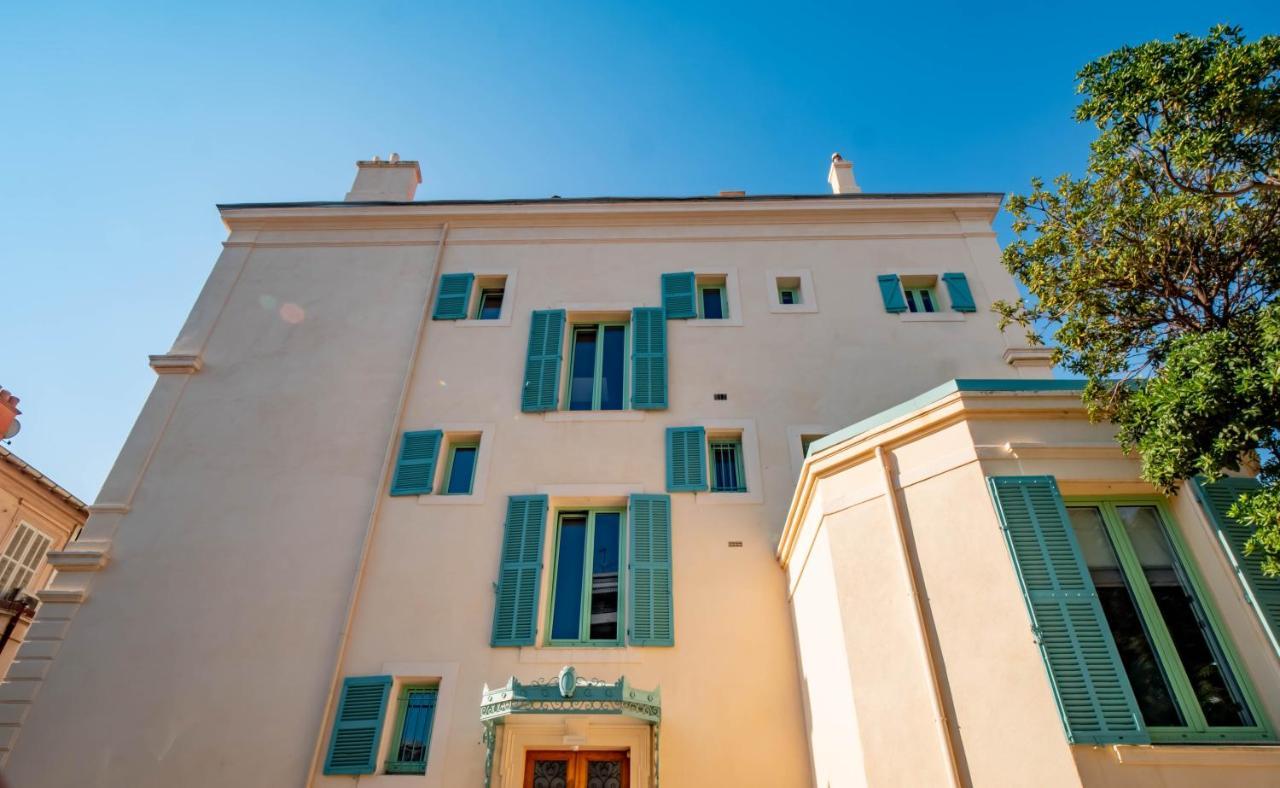 Banana'S Camp Hostel Cannes Bagian luar foto