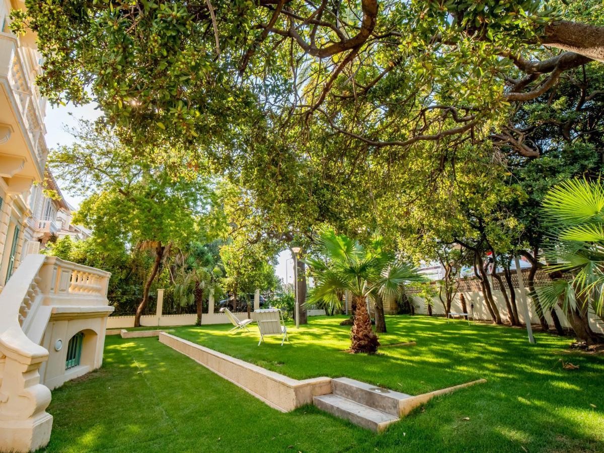 Banana'S Camp Hostel Cannes Bagian luar foto